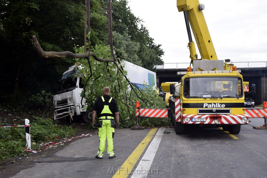 Schwerer VU A 3 Rich Oberhausen Hoehe AK Leverkusen P422.JPG - Miklos Laubert